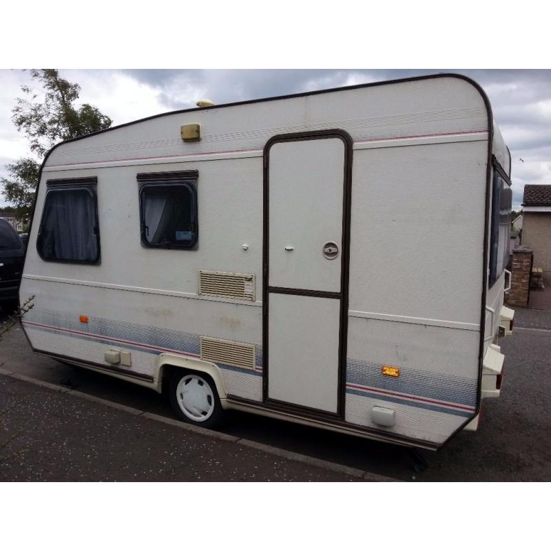 ADRIA 4 berth caravan 1993 very clean easy to tow with its own breaks good as a starter caravan