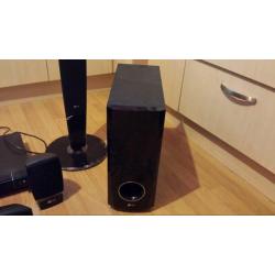 Blu ray dvd player with home cinema surround sound system