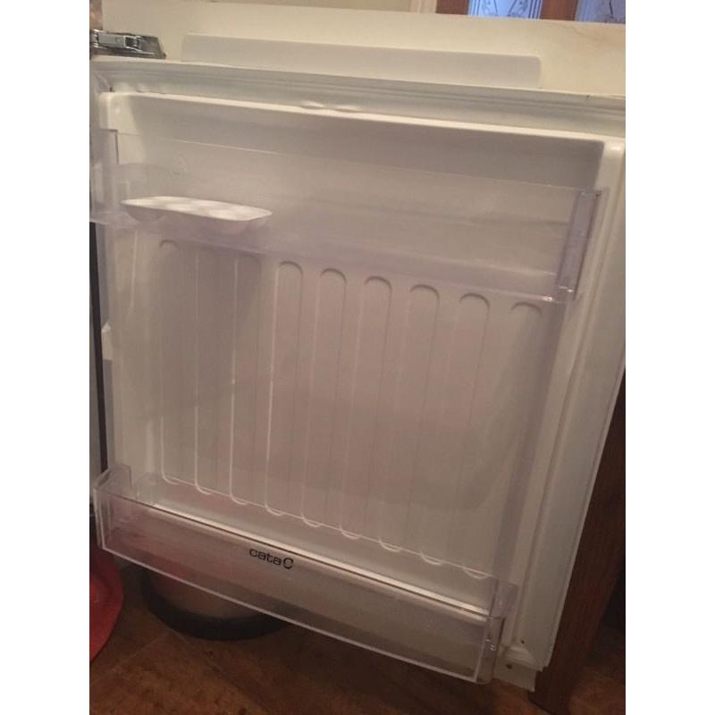 Integrated fridge