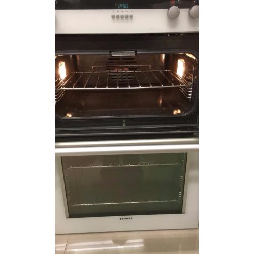 STOVES 900 DCa DUAL GAS AND ELECTRIC OVEN LIKE NEW CAN DELIVER