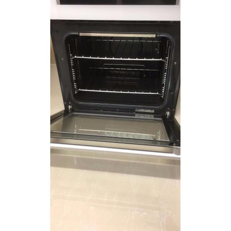 STOVES 900 DCa DUAL GAS AND ELECTRIC OVEN LIKE NEW CAN DELIVER