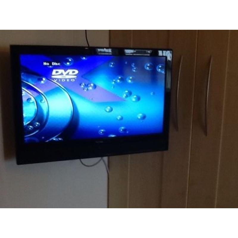 26" Technica TV with Freeview and build in DVD player and remote