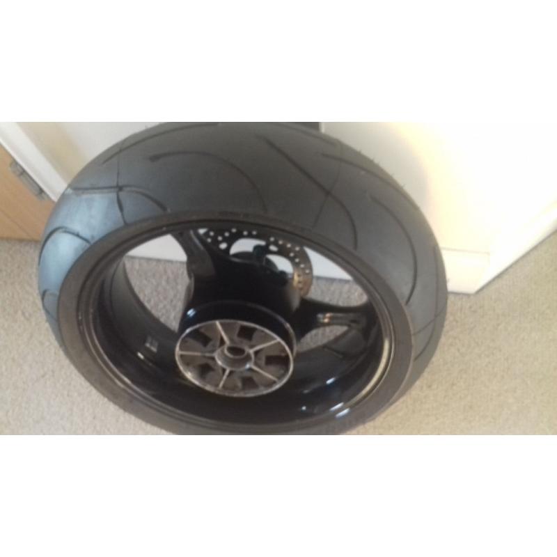 SUZUKI GSXR 1000 K7 K8 REAR WHEEL WITH DISC and BRAND NEW TYRE