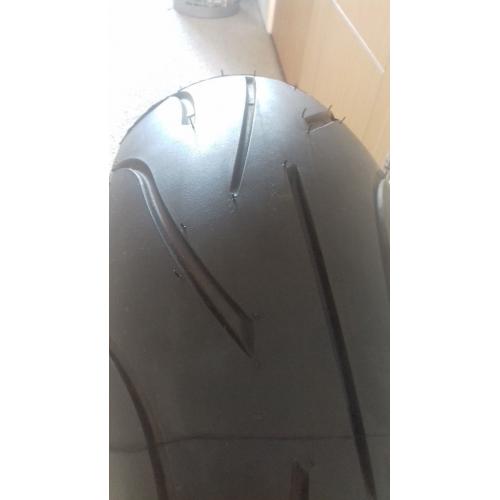 SUZUKI GSXR 1000 K7 K8 REAR WHEEL WITH DISC and BRAND NEW TYRE