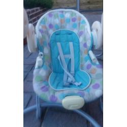Fully-working 6-movement speed Graco baby swing