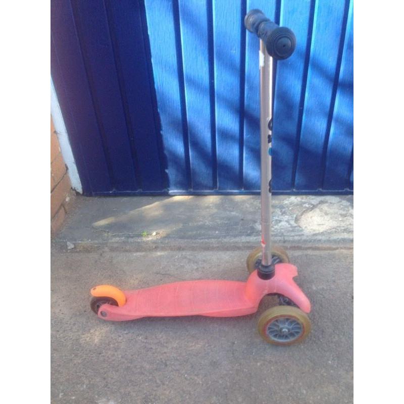 Mini micro red scooter