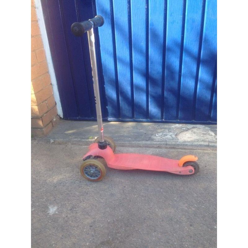 Mini micro red scooter