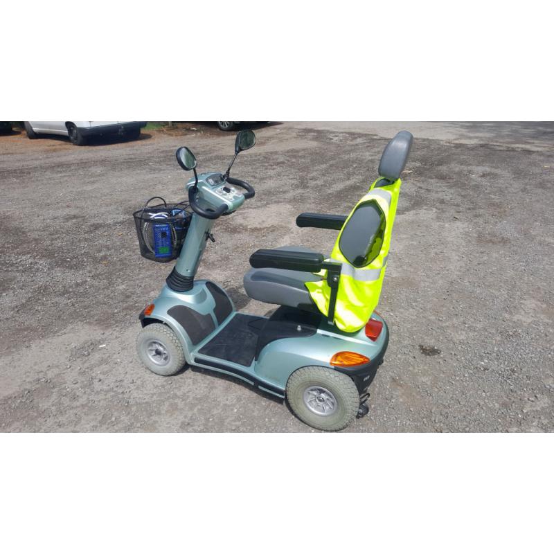 LANDLEX BROADWAY MOBILITY SCOOTER WITH BRAND NEW BATTERIES. VGC