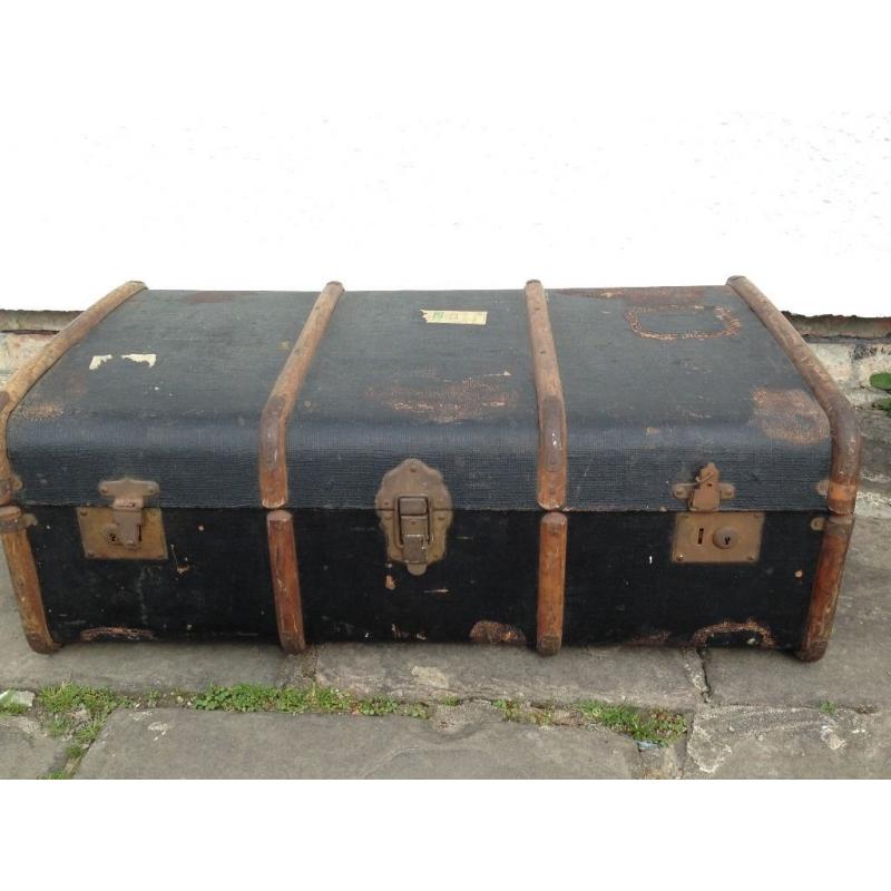 Vintage antique Large vintage steamer trunk / case