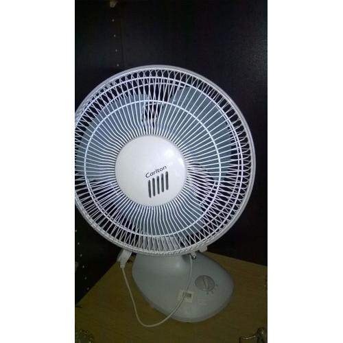 Carlton Oscillating Desk Fan