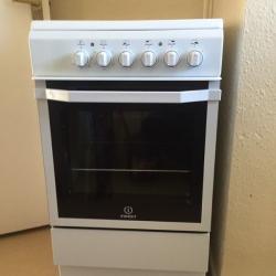 Indesit small electric oven brand new, never used