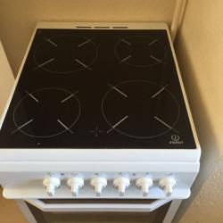 Indesit small electric oven brand new, never used