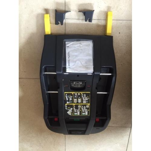 Mamas and Papas isofix base and car seat