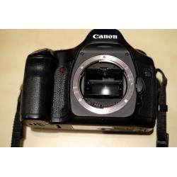 Canon EOS 5D 12.8MP Digital SLR Camera - Black (Body+Charger+Batteries+CF Cards)