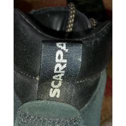 Scarpa mountain walking boots size 8