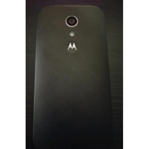 Unlocked 4G Moto G Phone - cracked screen