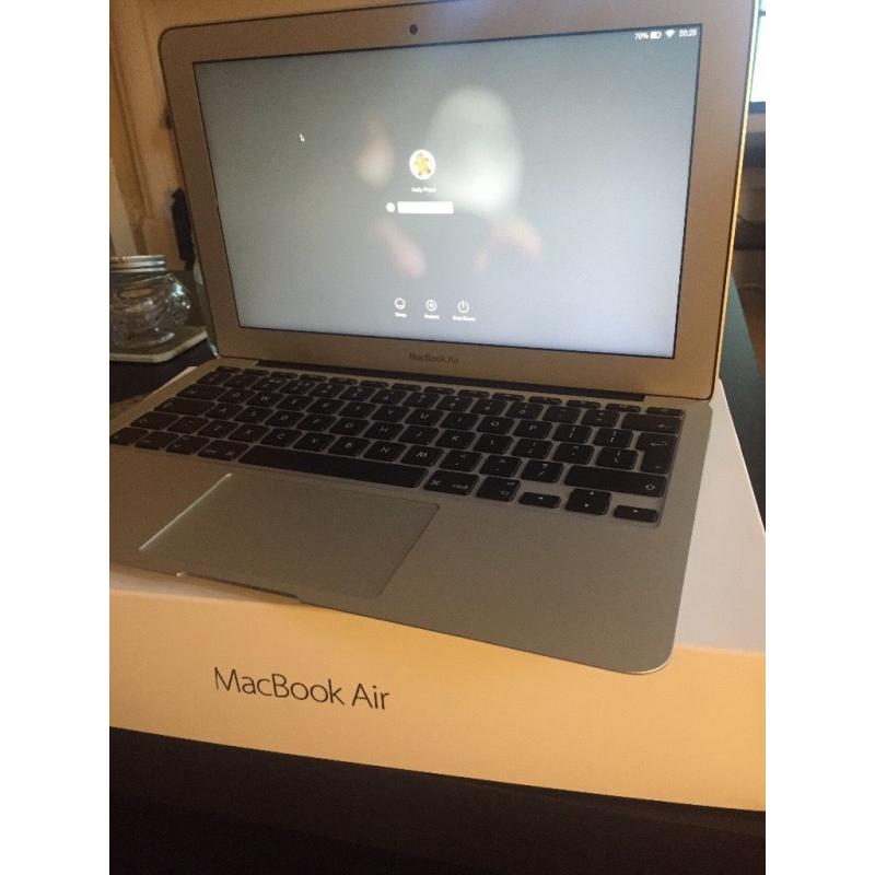 2015 11-inch MacBook Air 4GB *Barely used*