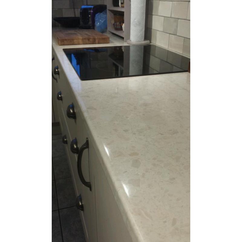AXIOM 'SERENE' WHITE GLOSS WORKTOP 1.7M
