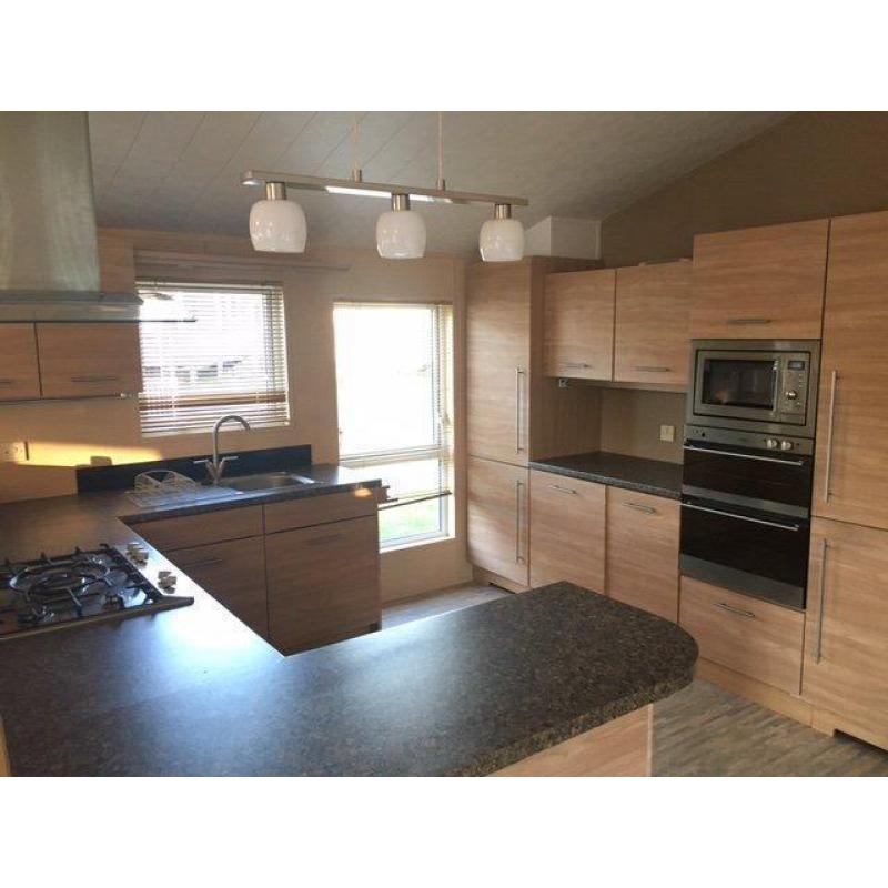 Luxury Lodge Nr Clacton-On-Sea Essex 2 Bedrooms 4 Berth Willerby Boston Lodge