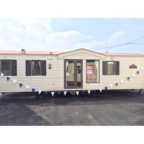 Static Caravan Nr Clacton-on-Sea Essex 3 Bedrooms 8 Berth Willerby Cottage 2000