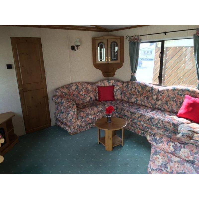 Static Caravan Nr Clacton-on-Sea Essex 3 Bedrooms 8 Berth Willerby Cottage 2000