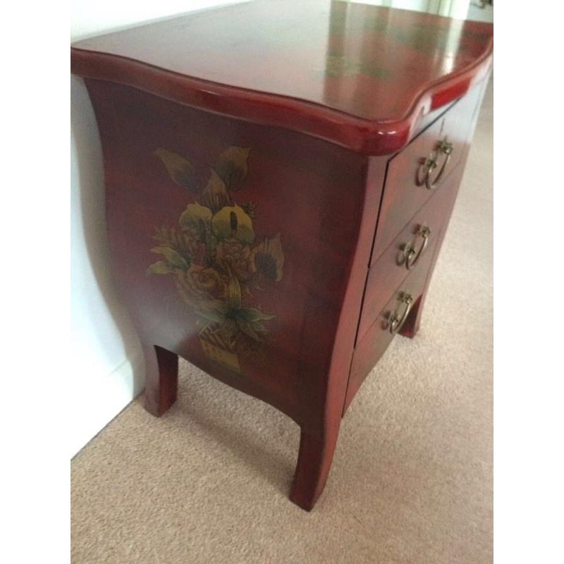 Ornate side unit