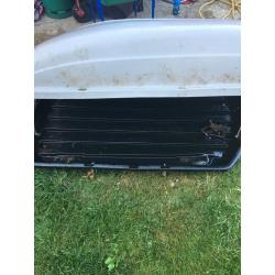 Roof box