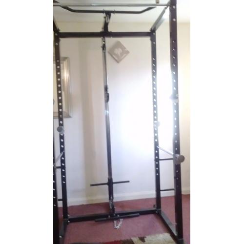 Power rack with cable pulley system