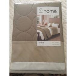 Catherine Lansfield King Size Duvet Bedding Set *BRAND NEW*