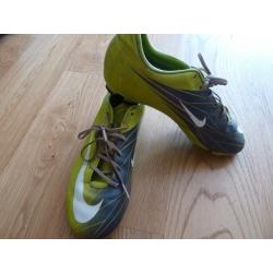 Nike football boots (Mercurial) size 5