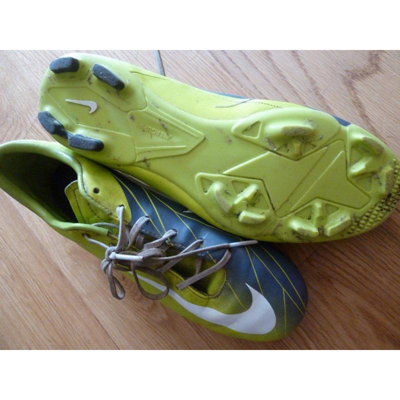Nike football boots (Mercurial) size 5