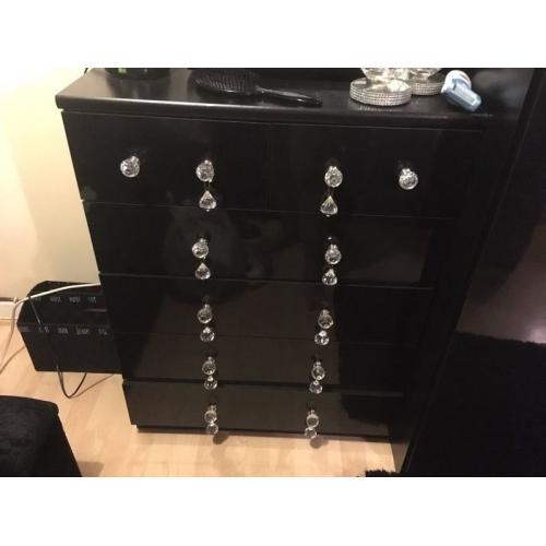 Black gloss chest of draws