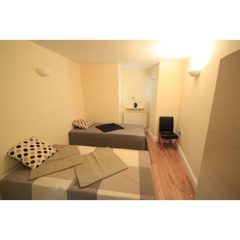 WONDERFUL TWIN ROOM IN ARCHWAY, CHEAP PRICE FOR THIS WEEK! near to archway station (76a)