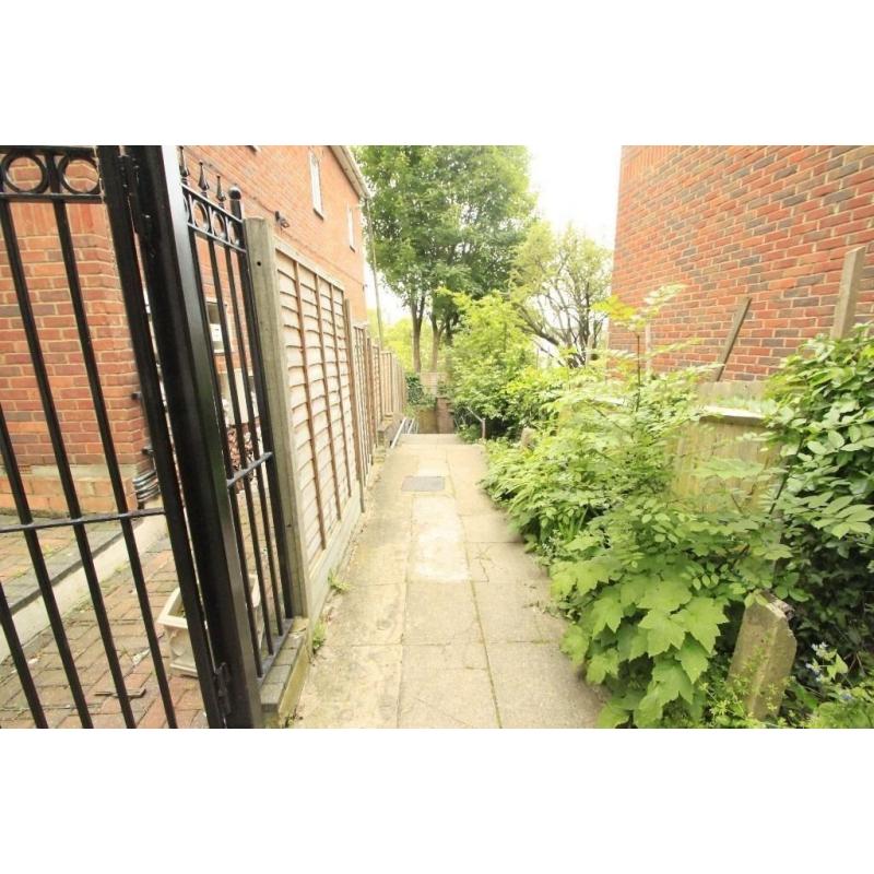 WONDERFUL TWIN ROOM IN ARCHWAY, CHEAP PRICE FOR THIS WEEK! near to archway station (76a)