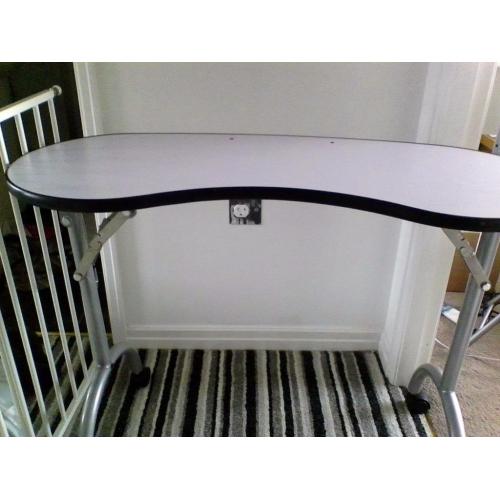 Portable/mobile nail station
