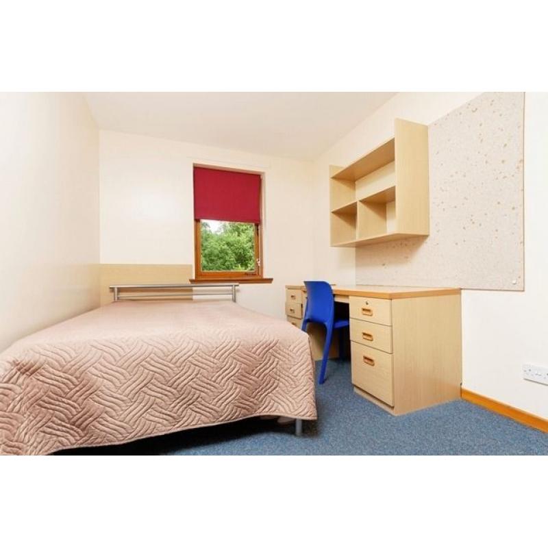 FLATSHARE: Double bedrooms in Fountainbridge with Wi-Fi available NOW – NO FEES