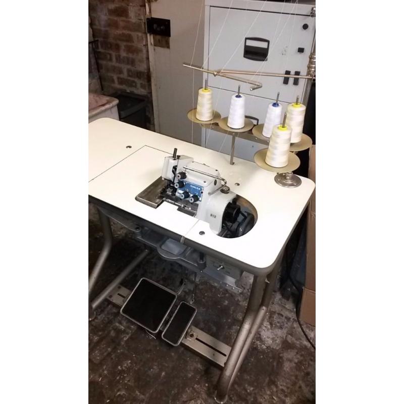 For sale**SINGER 812U INDUSTRIAL OVERLOCKER SERGER 2 NEEDLE 5 THREAD SEWING MACHINE**