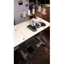 For sale**SINGER 812U INDUSTRIAL OVERLOCKER SERGER 2 NEEDLE 5 THREAD SEWING MACHINE**