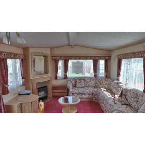 2001 Willerby Lindhurst 37 x 12 Holiday Home sited at Blackadder Holiday Park Greenlaw