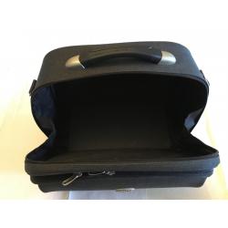 2 x travel bag/hand luggage