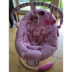 Disney Baby Minnie Mouse Precious Petals Bouncer Chair