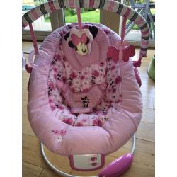 Disney Baby Minnie Mouse Precious Petals Bouncer Chair