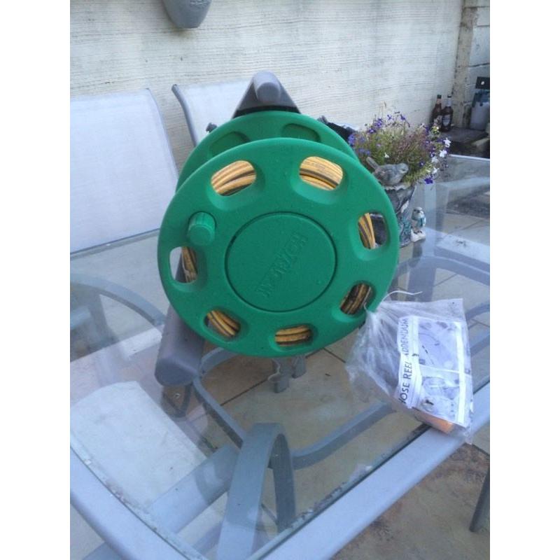 New Hozelock wall mounted hoze