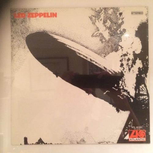 Your LP Vinyl record albums wanted. Whole collections purchased including 7" singles