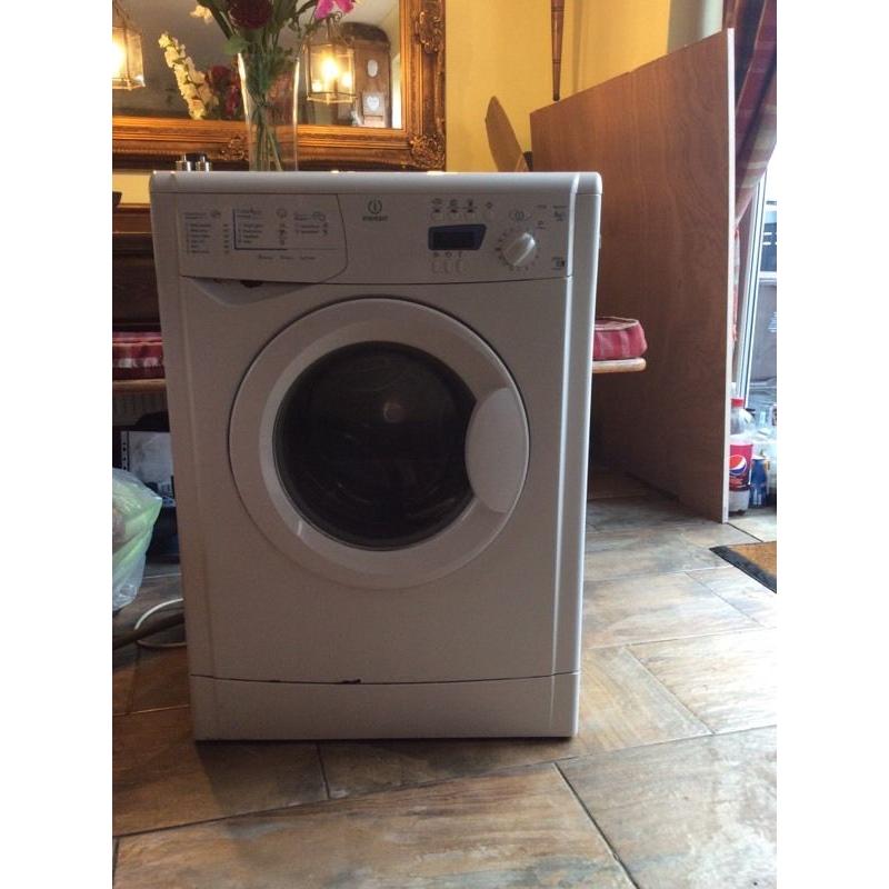 Indiset WIXE127 1200 washing machine