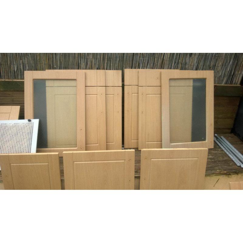 kitchen doors and extractor fan