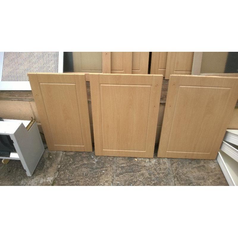 kitchen doors and extractor fan