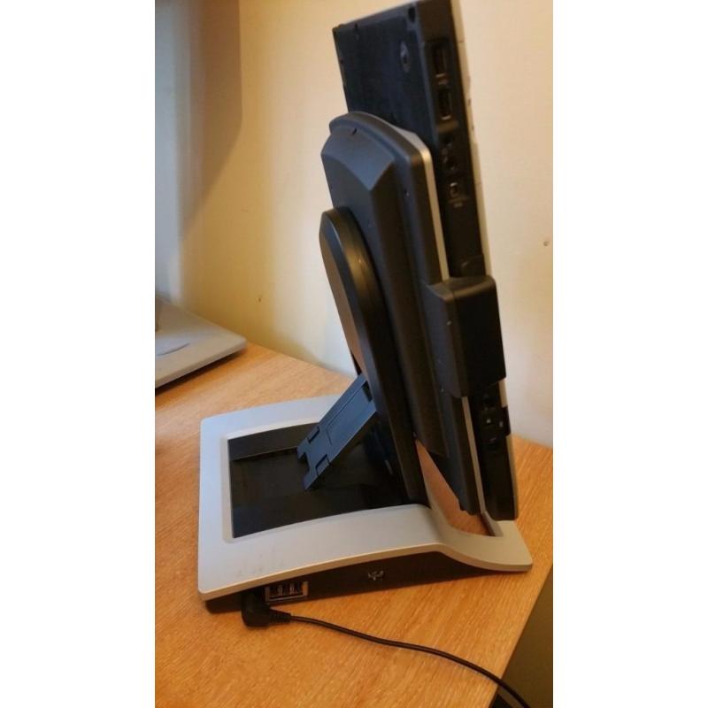 Windows 7 Fujitsu Stylistic ST5112 Tablet with DVD Drive Docking Station