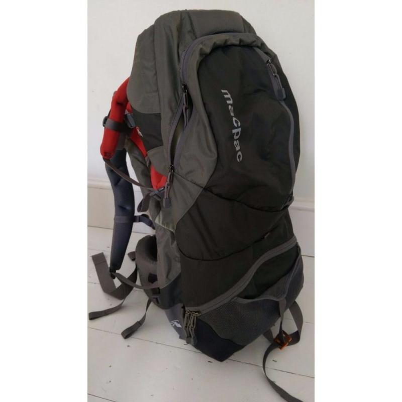 Macpac child/toddler carrier. Fantastic conditon
