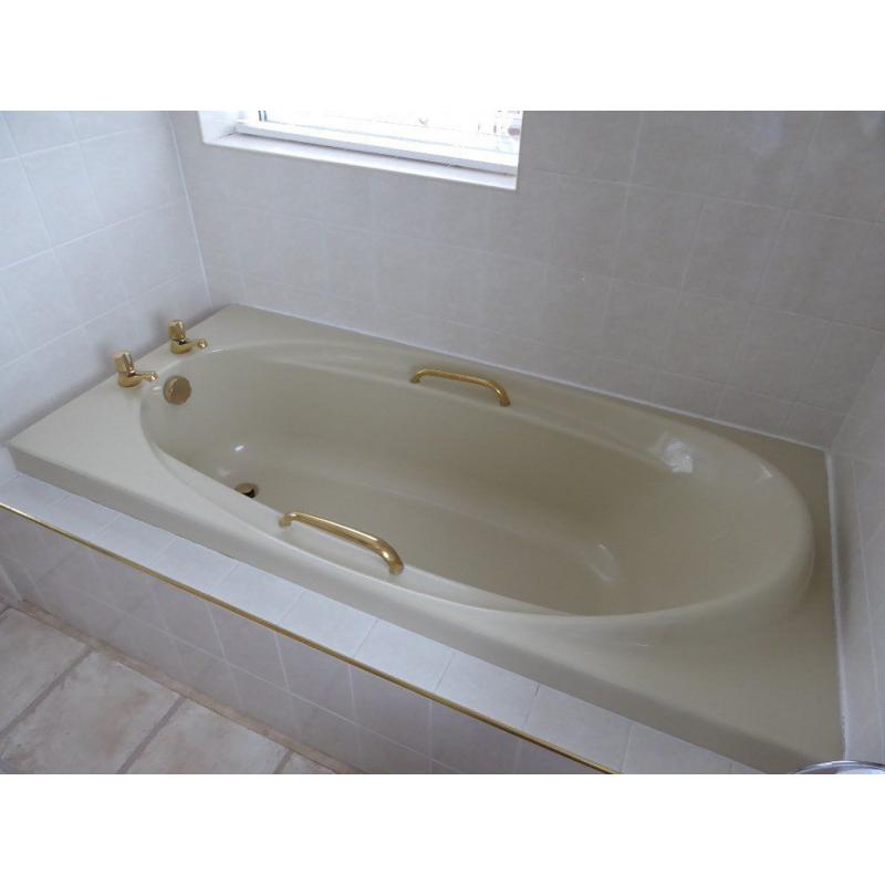 Bathroom suite, 4 piece, Champagne colour, Armitage Shanks quality items plus furniture.